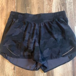 Lululemon Hotty hot high rise lined 4 inch short size 8 tall/long. EUC